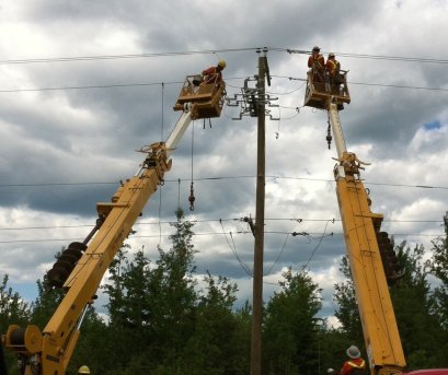 power-lineman-electrician-job-description